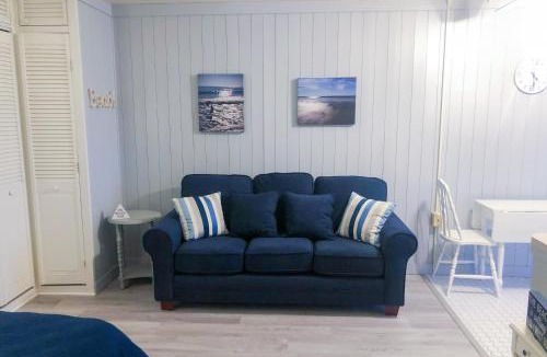 Wells Beach Hotel | Salty Breeze Studio