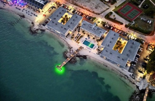 Key Colony Beach House | Salty Breezes Condo 2bed 2bath second floor with elevator, pool & ocean front!