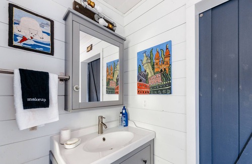 Upper Island Cove Bed & Breakfast | Salty By The Sea