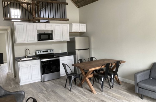 Monroe City Cabin | Salty Cedar Cabin #4