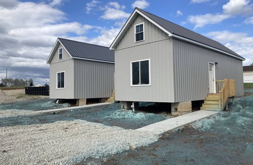 Monroe City Cabin | Salty Cedar Cabins #2