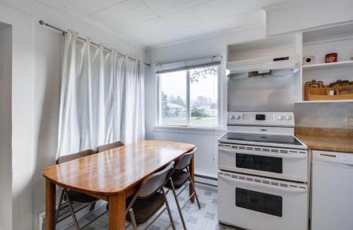 Pacific Beach House | Salty Dog