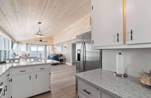 Ocean Isle Beach House | Salty Kisses & Starfish Wishes by Brunswick VR: Oceanfront & Pet-Friendly