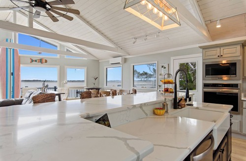 Deep Hole House | Salty Oyster | Waterfront living at it
