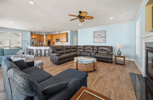 North Carolina Coast House | Salty Paws Full duplex (both units A and B)