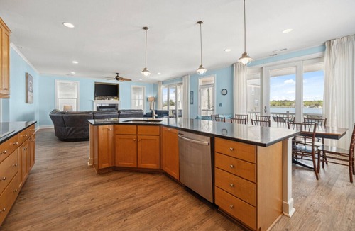 North Carolina Coast House | Salty Paws Full duplex (both units A and B)