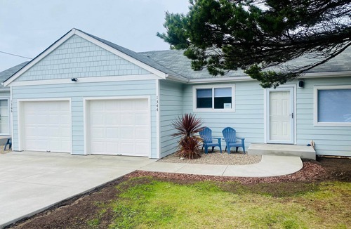 Waldport Apartment | Salty Seahorse