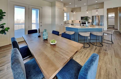 Rockport House | Salty Sunrise | Bayfront Views + Private Pool