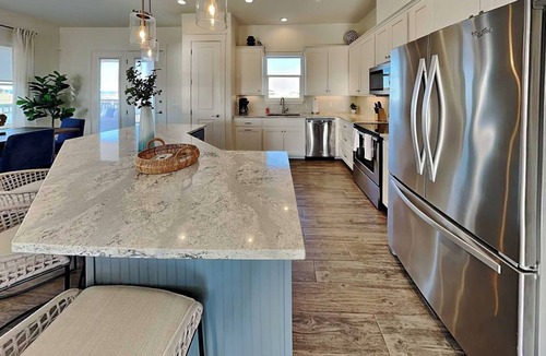 Rockport House | Salty Sunrise | Bayfront Views + Private Pool