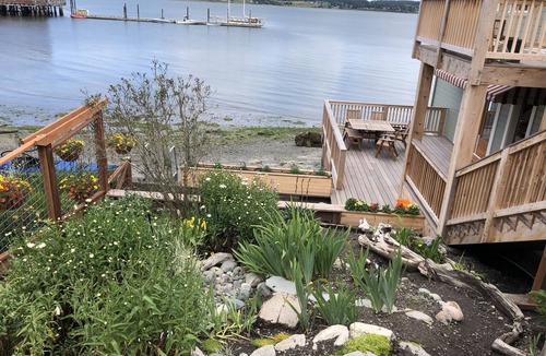 Coupeville Condo | Salty Vons - Lower Waterfront Suite
