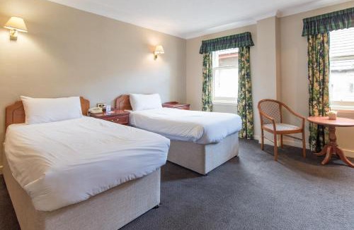 Perth Hotel | Salutation Hotel