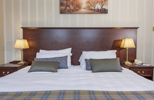 Perth Hotel | Salutation Hotel