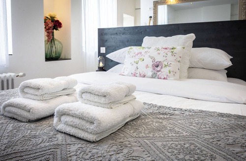 Bastide Saint-Louis Bed & Breakfast | SalutBB Chambre d'hote