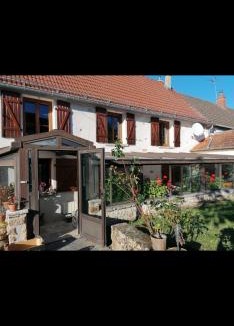 Chambon-sur-Voueize Bed & Breakfast | Sam Bott