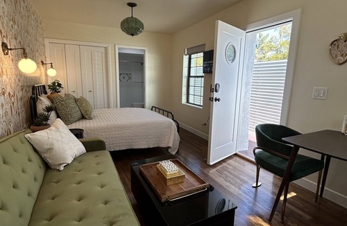 Sam Hughes House | Sam Hughes brand new Art Deco studio! Lux Walkable