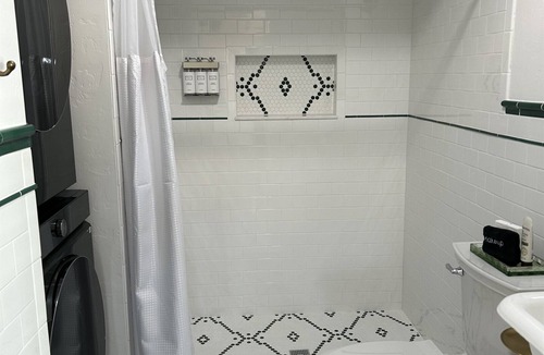 Sam Hughes House | Sam Hughes brand new Art Deco studio! Lux Walkable