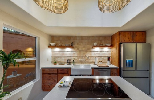 Sam Hughes House | Sam Hughes/Completely Remodeled/2 BR 1.5 BA