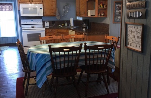 Jasper House | Sam Rayburn Lake Waterfront House with Beautiful Sandy Beach