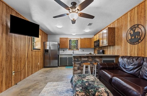 Broaddus House | Sam Rayburn Lakevu Barndo