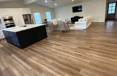 Brookeland House | Sam Rayburn Stunner - South End - Fully Remodeled, Water View, and Water Access