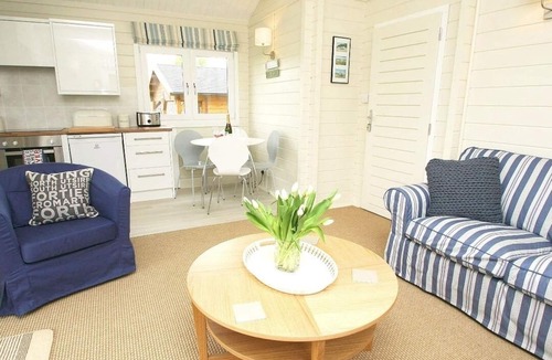 Liskeard Cottage | SAM'S CABIN, family friendly, with pool in Looe
