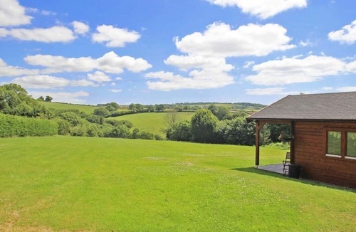 Liskeard Cottage | SAM'S CABIN, family friendly, with pool in Looe