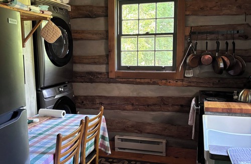 Bentonville Cabin | Sam White Cabin Serene and private
