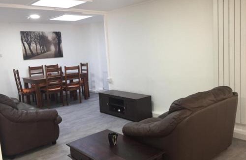 Rusholme House | Sama's Stylish Room 5