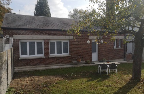 Pont-sur-Sambre House | Sambre and nature