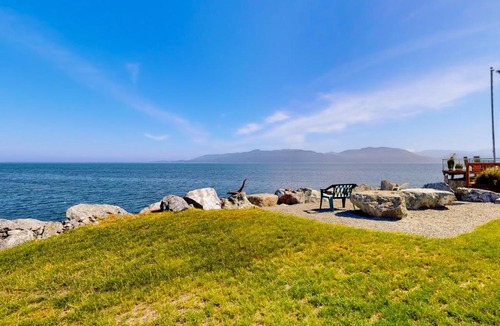 Bow House | Samish Bay Cottage