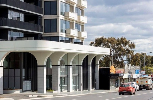 Heidelberg Heights Apartment | Samma | Modern 2-BR King Queen Bed w/Parking