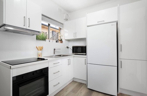 Henley Beach South Apartment | Sammy's Seaside Hideaway in Henley Beach