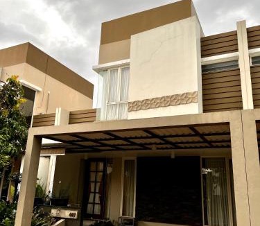 Condongcatur House | Sampai Villa Vasana