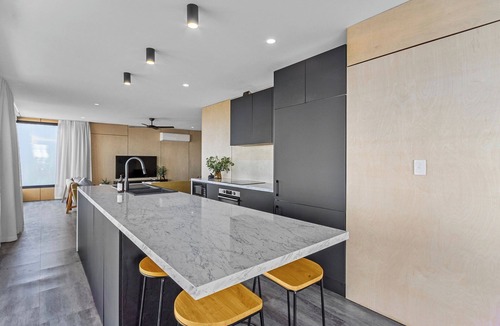 Minlacowie House | Samphire Stays at Hardwicke Bay - Absolute beachfront!