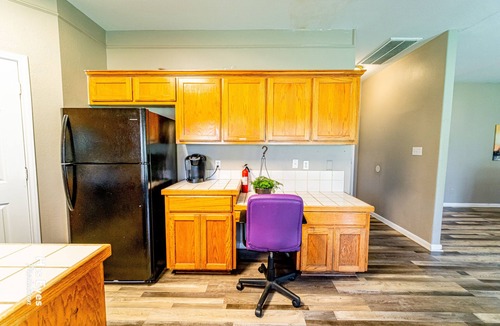 Hutto House | Samsung Close - Estate Home- Quiet Neighborhood Trucks OK 6 Beds+Sleeper Sofa