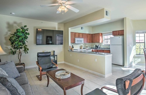 Eckhert Crossing Condo | San Antonio Condo w/ Shared Hot Tub & Pool!