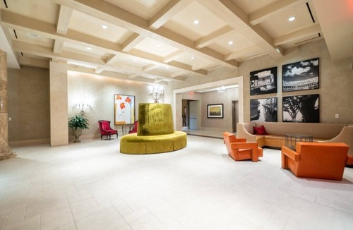 Wetmore Apartment | San Antonio | Couples Spa Stay | Pool + Spa | Junior Suite