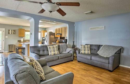 Country View House | San Antonio Getaway w/Pool ~ 18 Mi to Downtown!