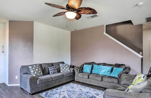 Southside House | San Antonio Home ~ 13 Mi to Downtown & the Alamo!