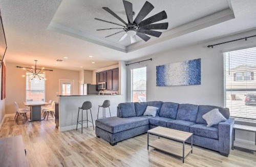San Antonio House | San Antonio Home w/Patio + Grill Near SeaWorld!
