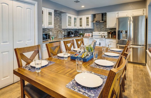 San Antonio Cottage | San Antonio Home w/Private Hot Tub: Pet Friendly!