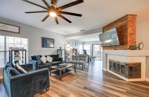 Heritage House | San Antonio Retreat w/Fenced Pool, Near SeaWorld