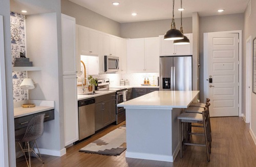 Tobin Hill Apartment | San Antonio RIVER WALK Retreat inside THE HISTORIC PEARL, 2 BR loft FREE parking