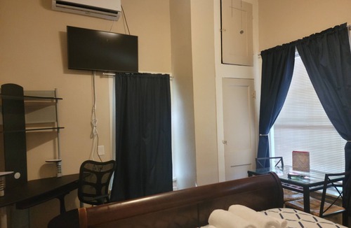 Downtown San Antonio Apartment | San Antonio Studio Downtown near the Pearl, Riverwalk, & Convention Center