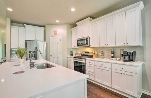 Wetmore House | San Antonio Vacation Rental w/Hot Tub, Yard!