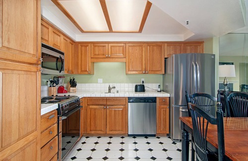 Imperial Beach Condo | San Diego County Oceanfront 3 bedroom-heated pool/jacuzzi. Complex on the sand