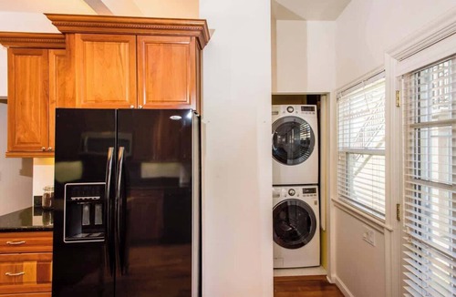 Bankers Hill House | San Diego House: City Views, BBQ & Free Parking!