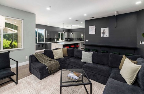 Crest House | San Diego's Secluded Sanctuary (Endless Amenities)