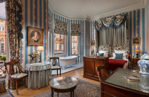 Chelsea Hotel | San Domenico House