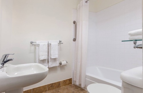 Chinatown Resort | San Francisco Resort Studio Hotel